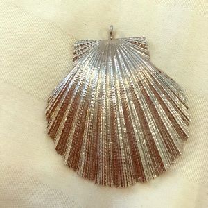 Seashell pendant